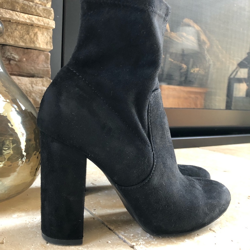 Suede Black bootie